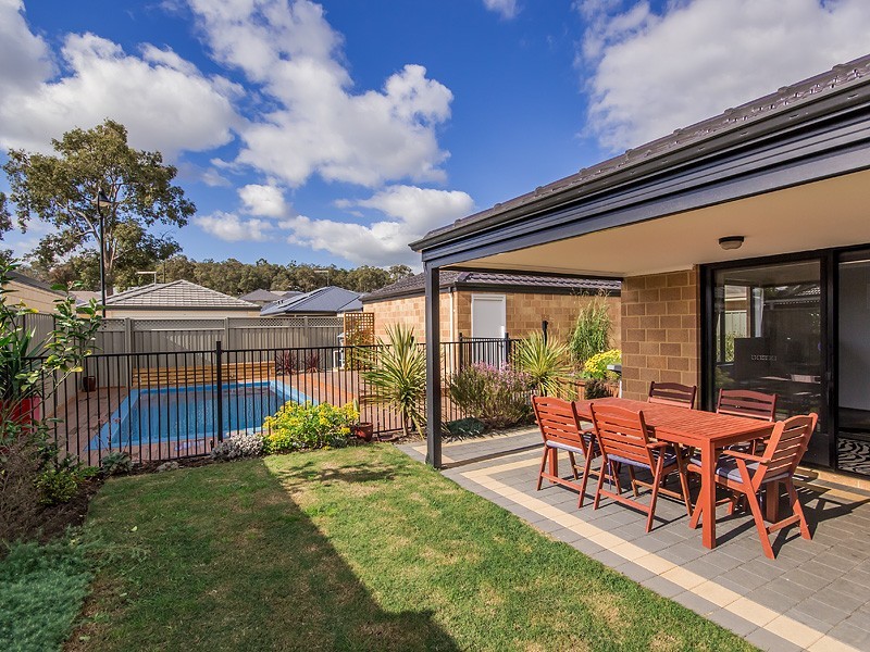 8 Southgate Lane, Wellard WA 6170