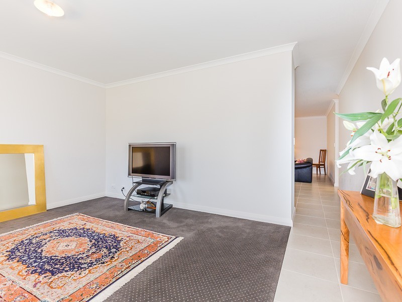 39 Runnymede Gate, Wellard WA 6170