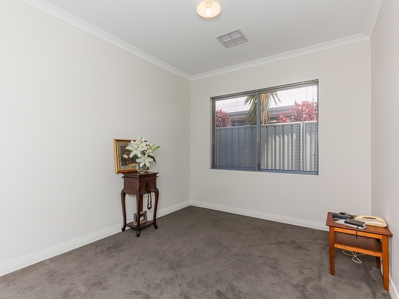 39 Runnymede Gate, Wellard WA 6170