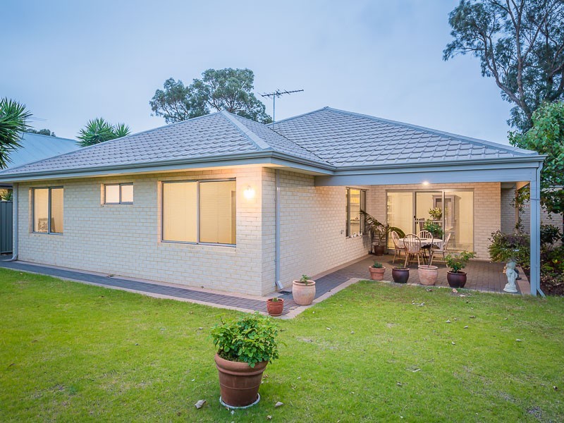 39 Runnymede Gate, Wellard WA 6170