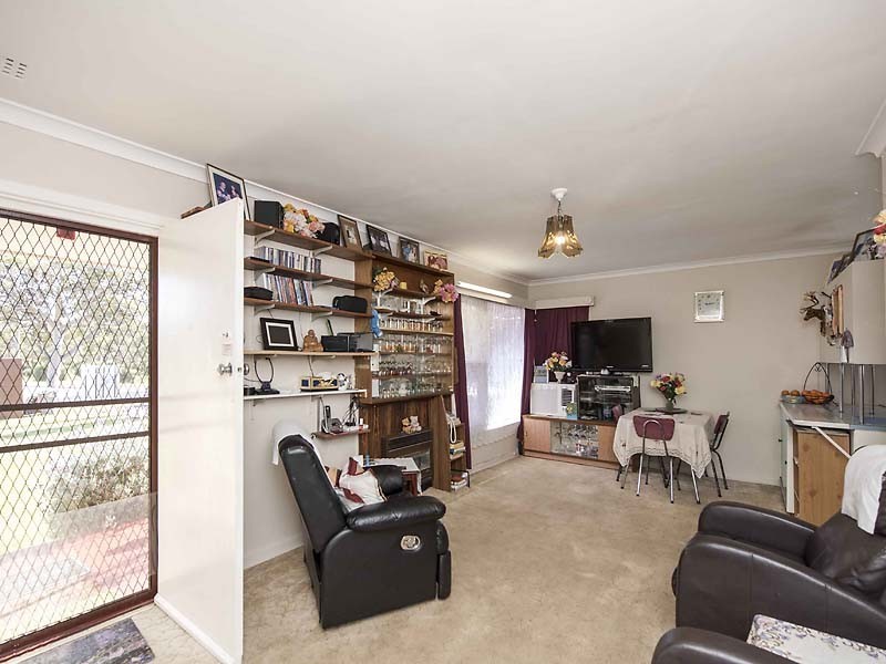 19 Langridge Crescent, Orelia WA 6167