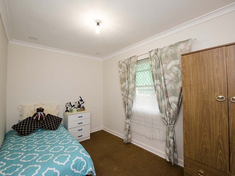 19 Langridge Crescent, Orelia WA 6167