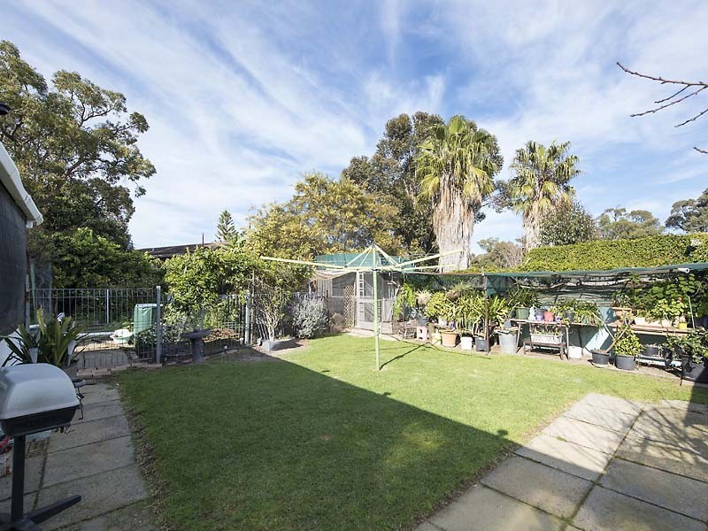 19 Langridge Crescent, Orelia WA 6167