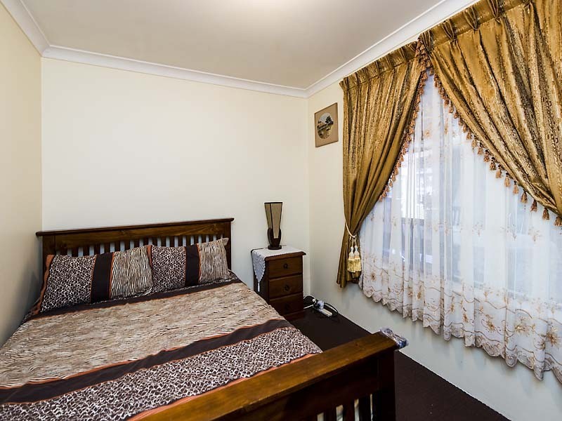 10 Burrows Place, Parmelia WA 6167