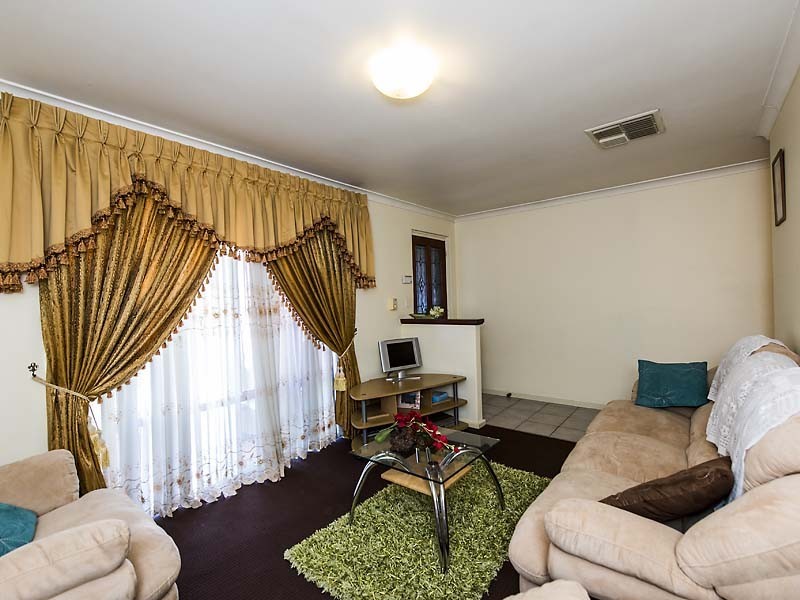 10 Burrows Place, Parmelia WA 6167