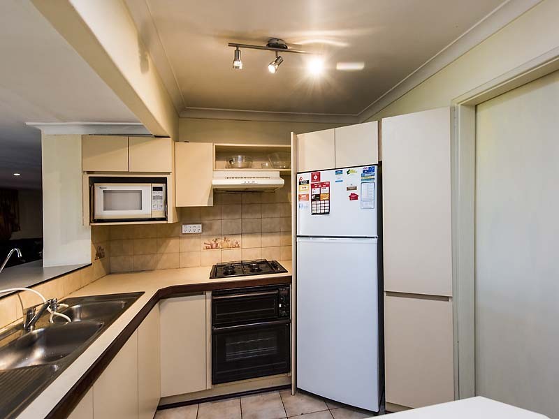10 Burrows Place, Parmelia WA 6167