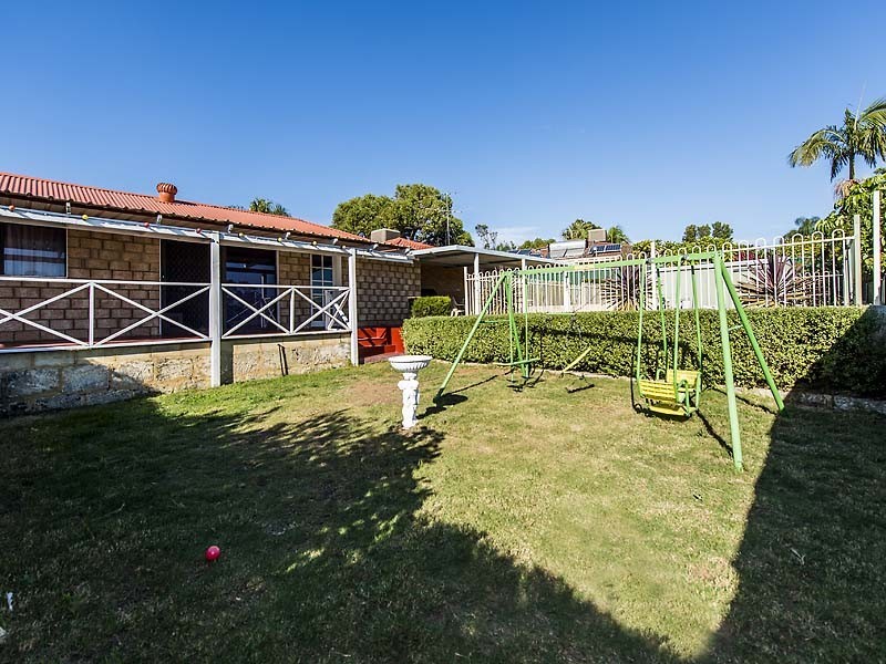 10 Burrows Place, Parmelia WA 6167