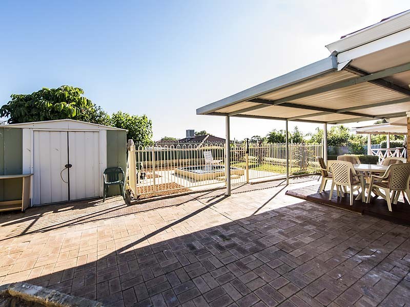 10 Burrows Place, Parmelia WA 6167