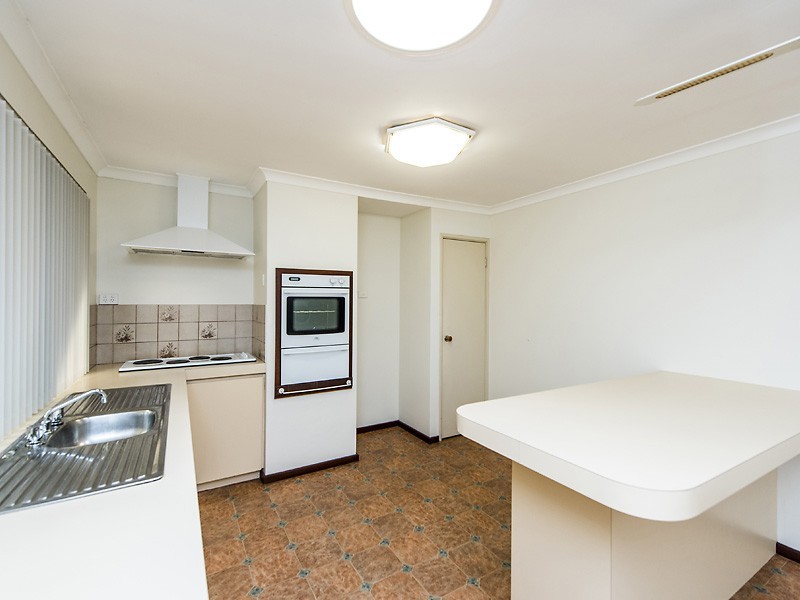 19 Leeuwin Parade, Rockingham WA 6168