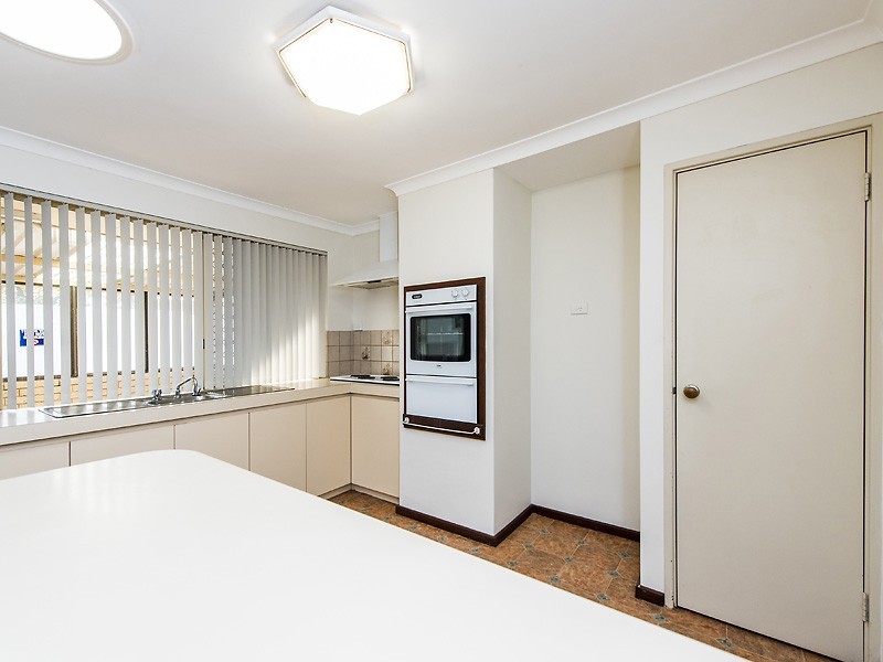 19 Leeuwin Parade, Rockingham WA 6168