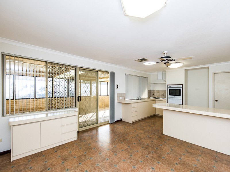 19 Leeuwin Parade, Rockingham WA 6168