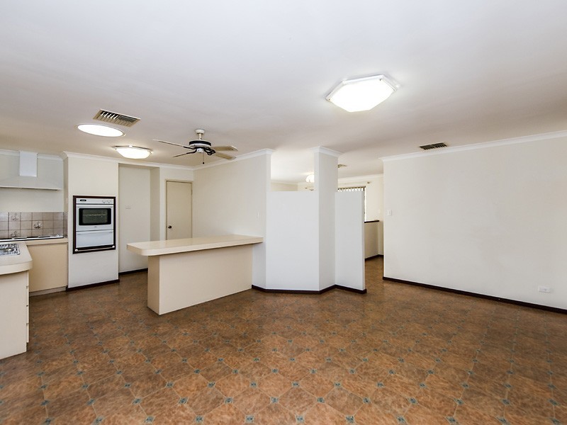 19 Leeuwin Parade, Rockingham WA 6168