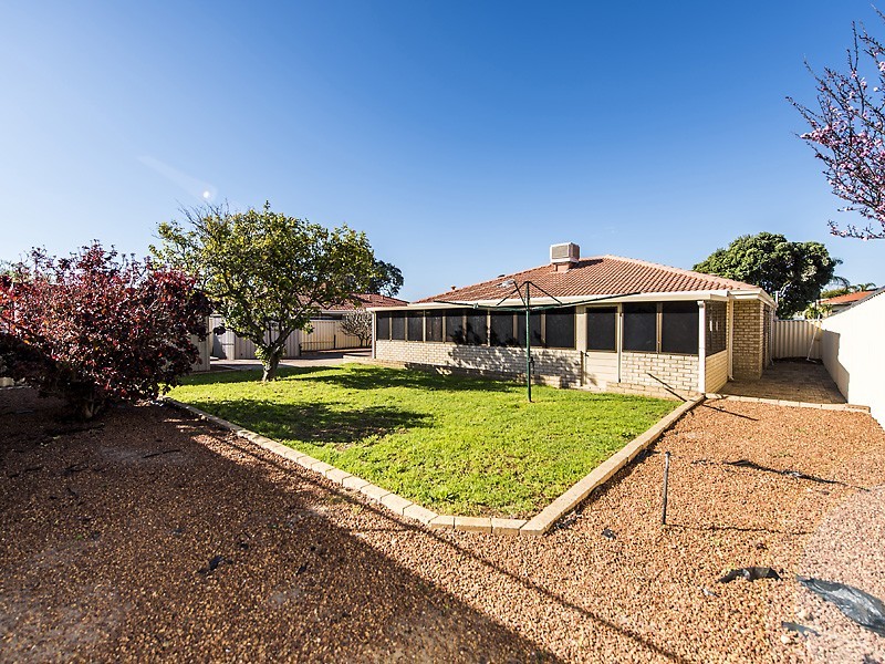19 Leeuwin Parade, Rockingham WA 6168