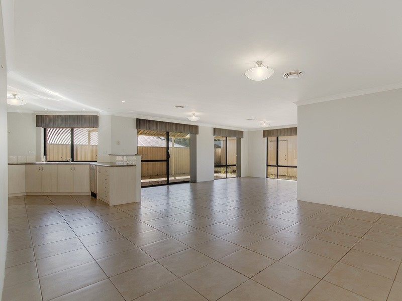 18 Ostling Avenue, Bertram WA 6167