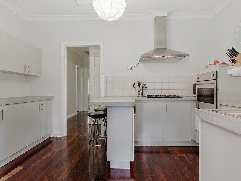 7 LARKIN COURT, Medina WA 6167