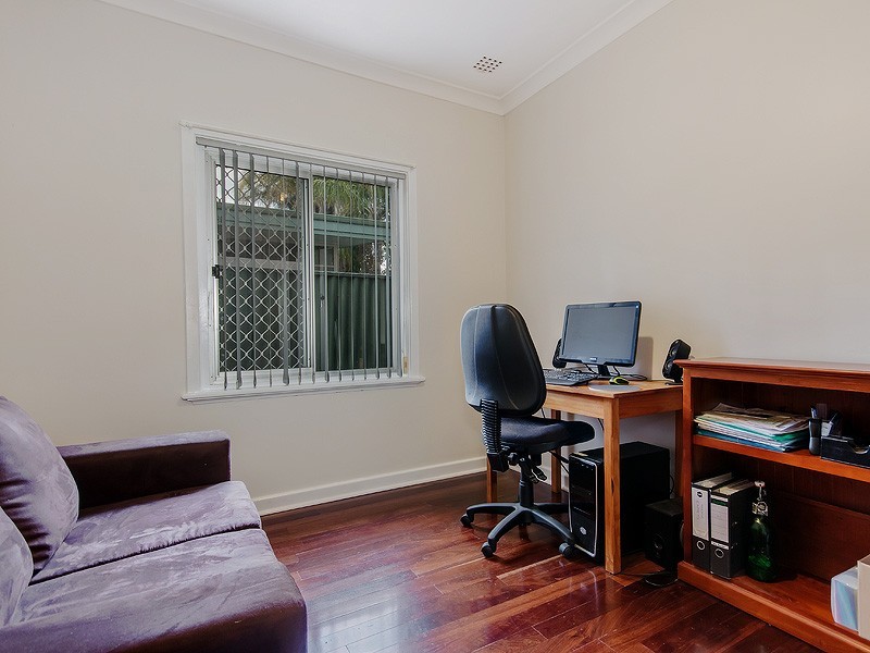 7 LARKIN COURT, Medina WA 6167