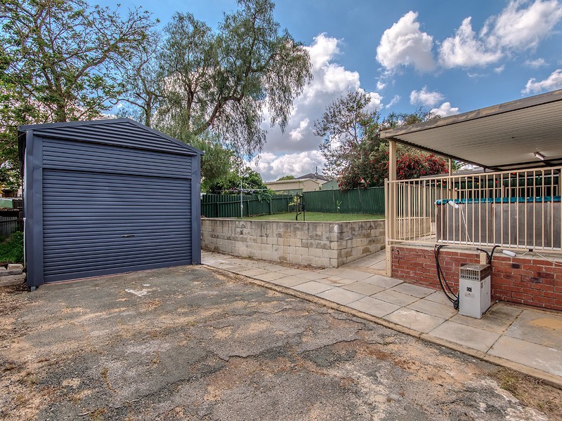 7 LARKIN COURT, Medina WA 6167