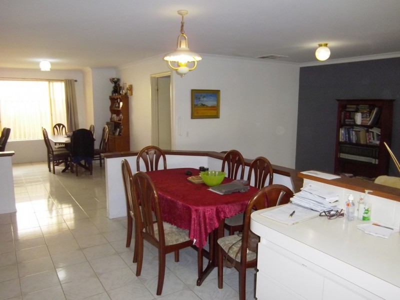 19 BOURNAN HEIGHTS, Parmelia WA 6167