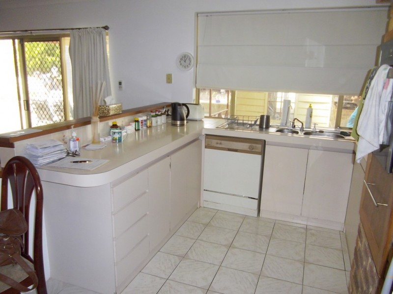 19 BOURNAN HEIGHTS, Parmelia WA 6167