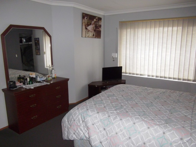 19 BOURNAN HEIGHTS, Parmelia WA 6167