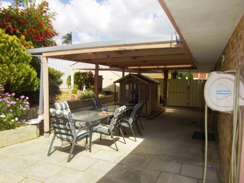 19 BOURNAN HEIGHTS, Parmelia WA 6167