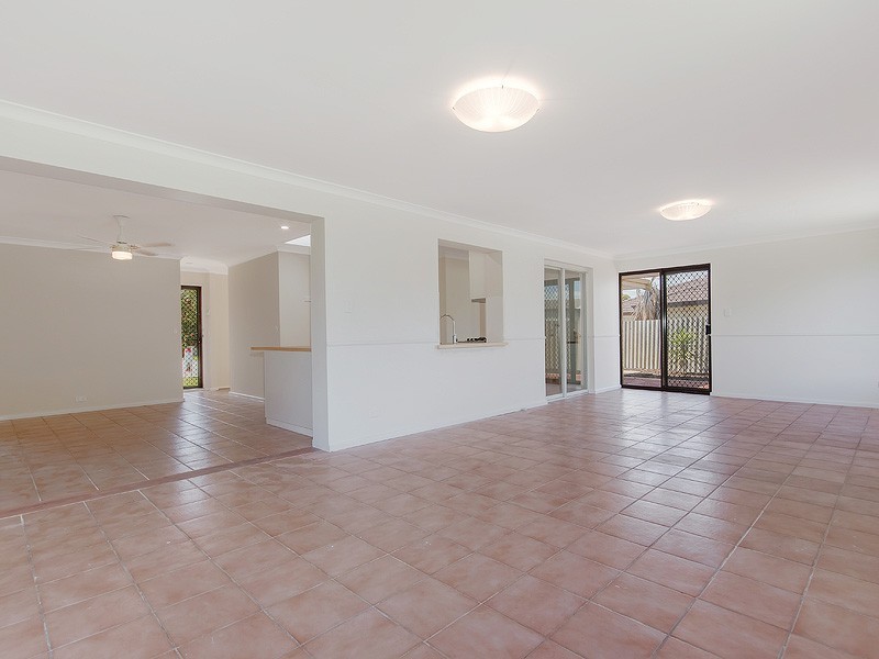 9 Holten Court, Cooloongup WA 6168