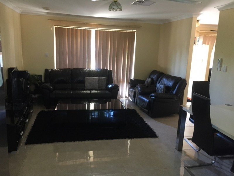 2 FERRIS GREEN, Parmelia WA 6167