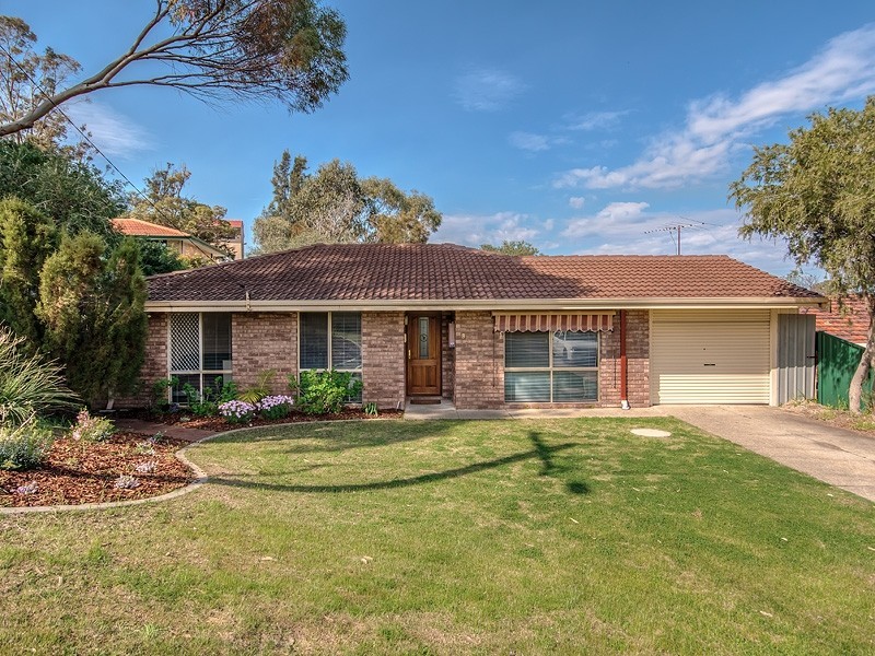 8 JACQUES PLACE, Orelia WA 6167