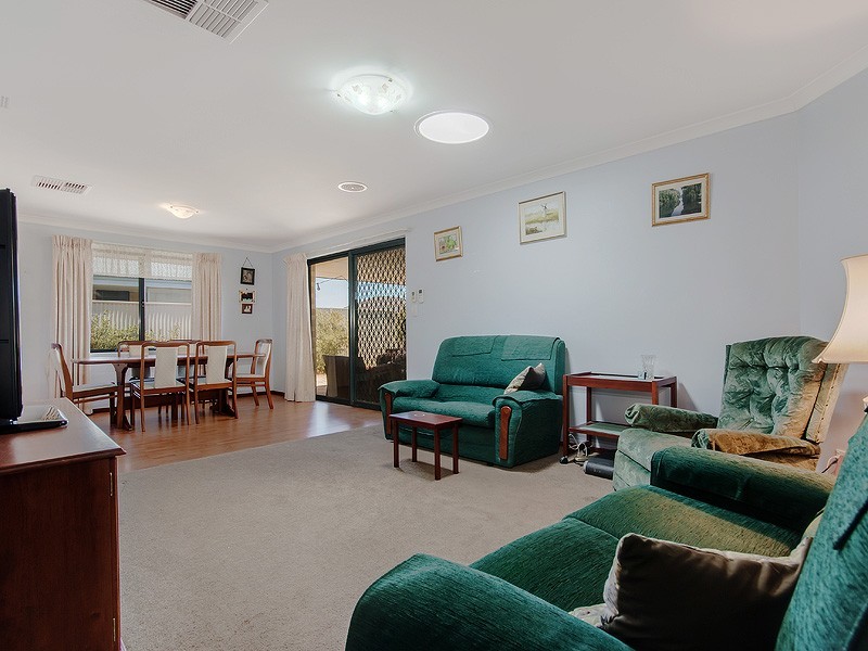 9 ADDINGHAM CRESCENT, Bertram WA 6167