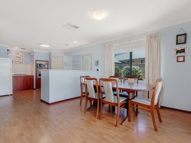 9 ADDINGHAM CRESCENT, Bertram WA 6167