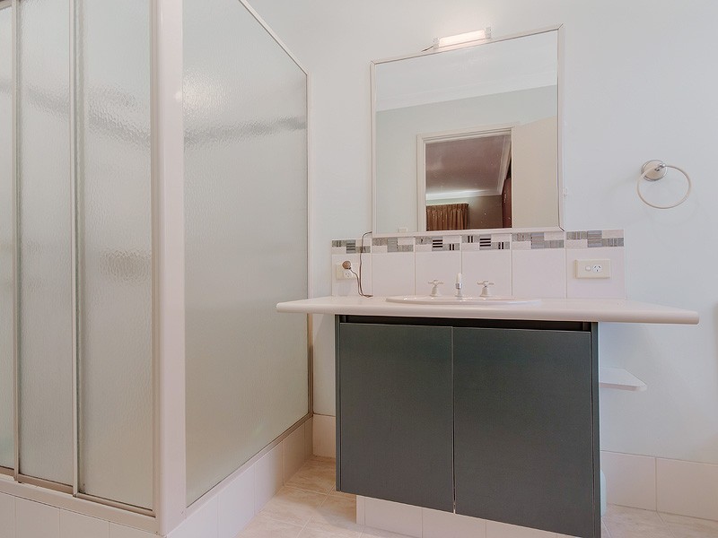 9 ADDINGHAM CRESCENT, Bertram WA 6167