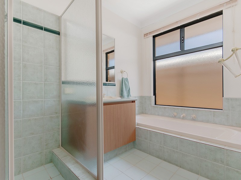 9 ADDINGHAM CRESCENT, Bertram WA 6167