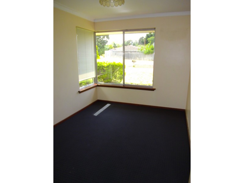 40 PEDDER WAY, Parmelia WA 6167