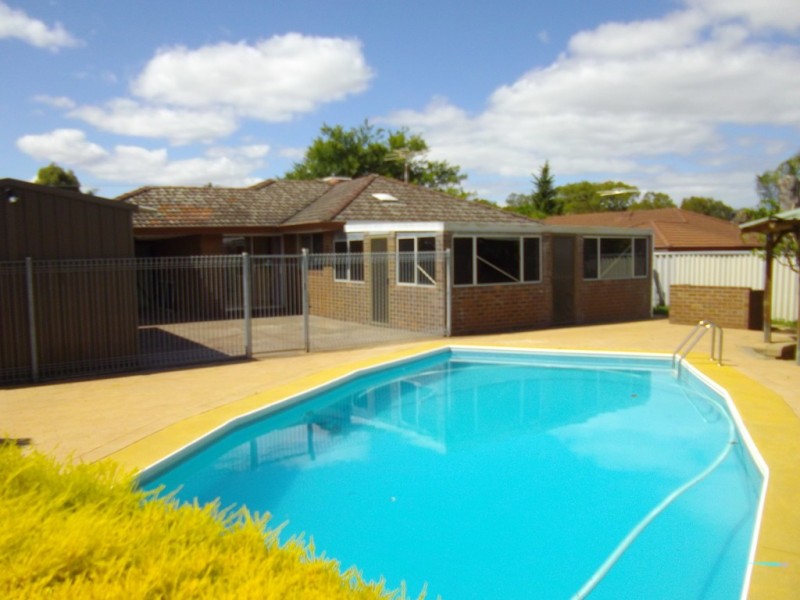 40 PEDDER WAY, Parmelia WA 6167