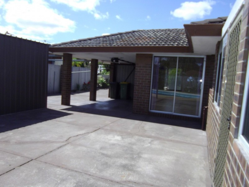 40 PEDDER WAY, Parmelia WA 6167