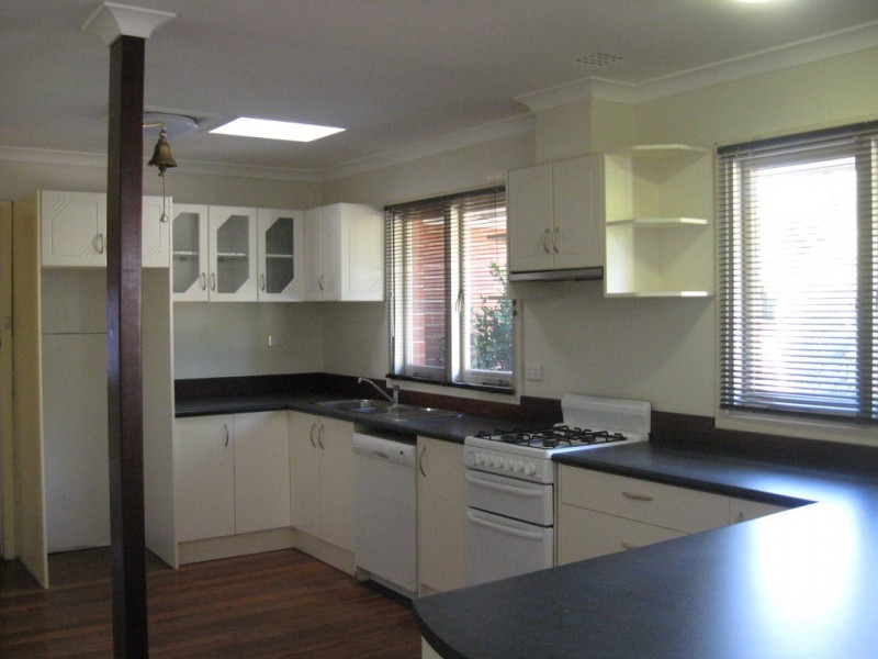 18 ADAMSON ROAD, Parmelia WA 6167