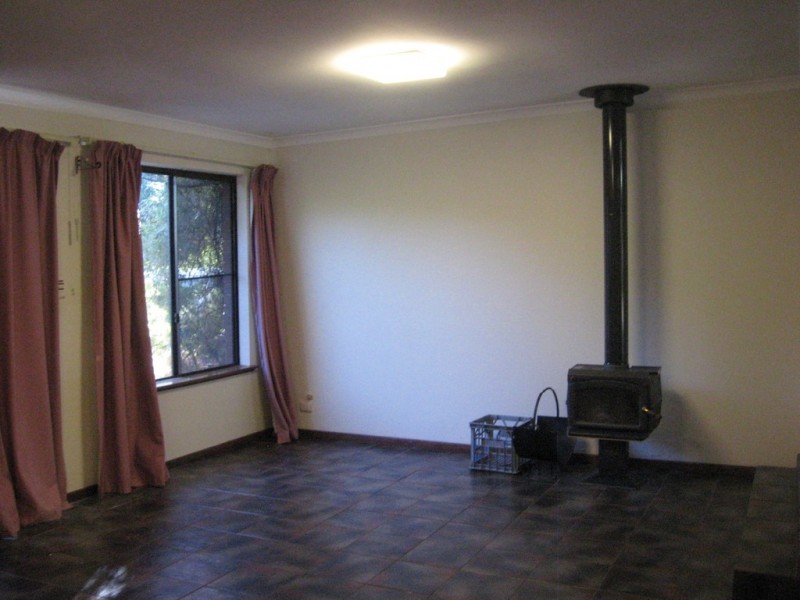 18 ADAMSON ROAD, Parmelia WA 6167