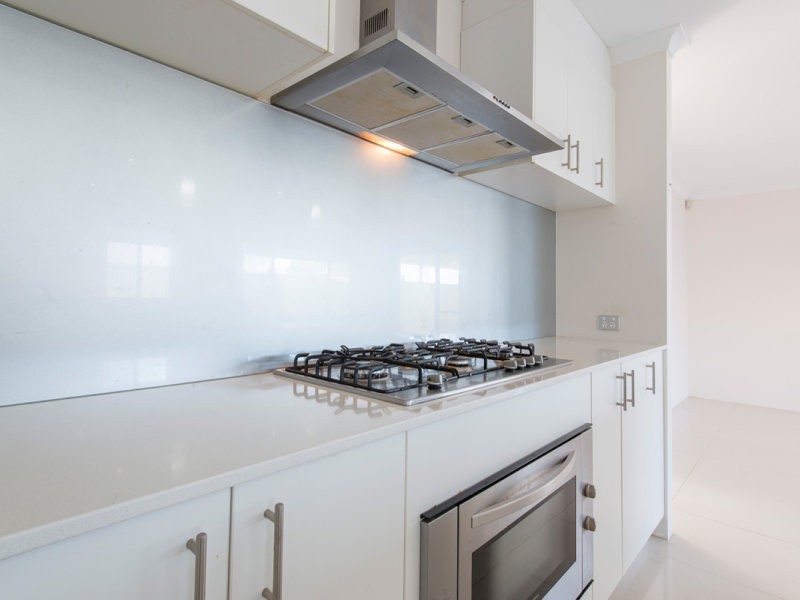 24 HEATHCOTE WAY, Bertram WA 6167