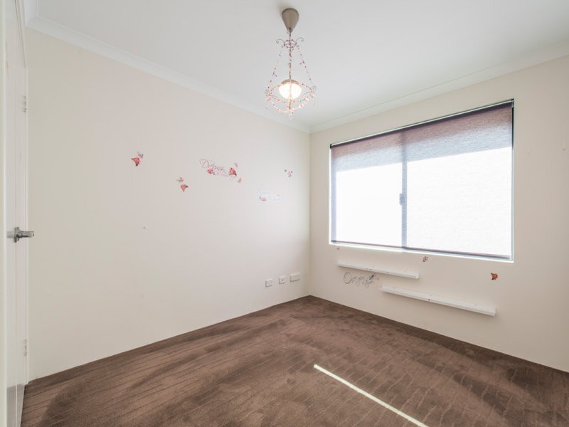 24 HEATHCOTE WAY, Bertram WA 6167