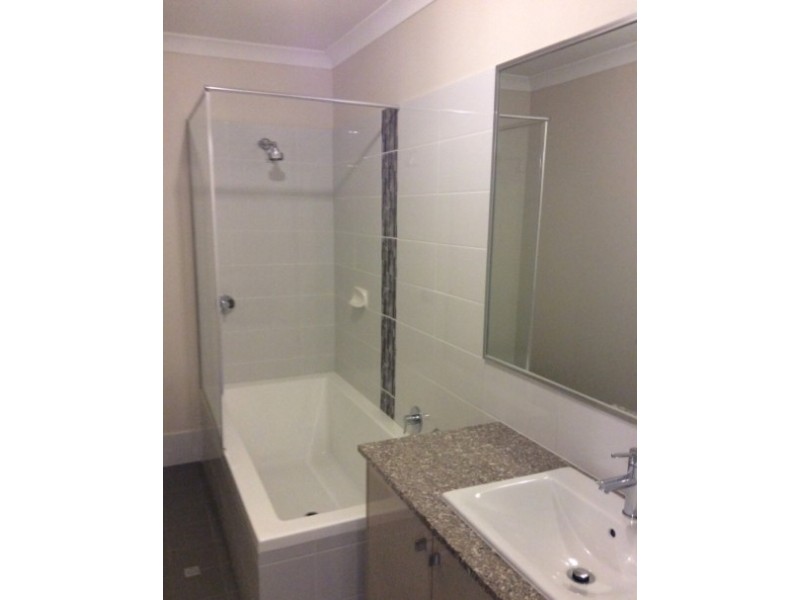 5A Surbiton Approach, Wellard WA 6170