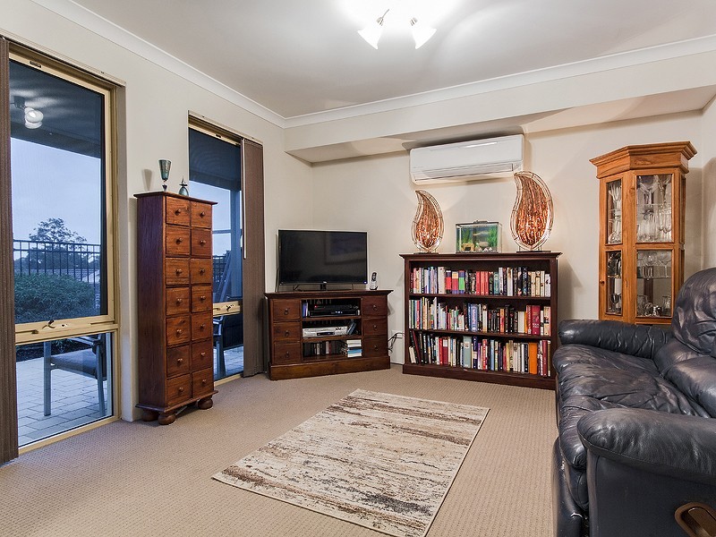 25 Wallingford Crescent, Wellard WA 6170