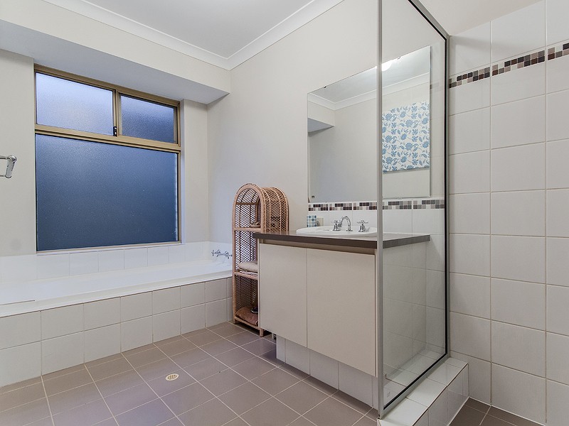 25 Wallingford Crescent, Wellard WA 6170