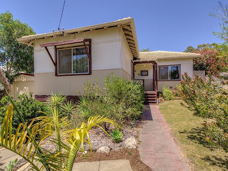 9 GROVER WAY, Medina WA 6167