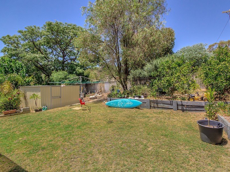 9 GROVER WAY, Medina WA 6167