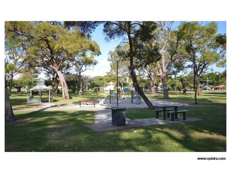 57 Pace Road, Medina WA 6167