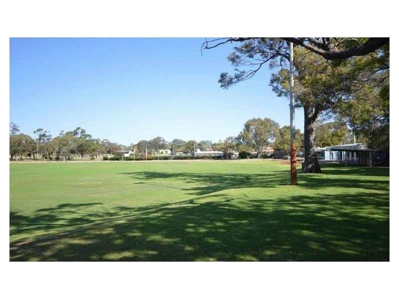 57 Pace Road, Medina WA 6167