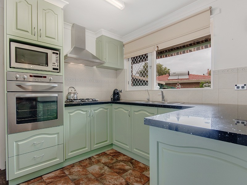 6 Coleman Road, Calista WA 6167