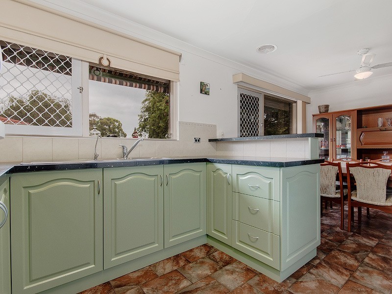 6 Coleman Road, Calista WA 6167