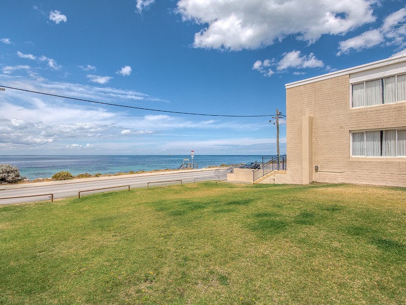 Unit 2, 166 Arcadia Drive, Shoalwater WA 6169