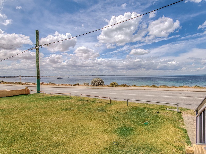 Unit 2, 166 Arcadia Drive, Shoalwater WA 6169
